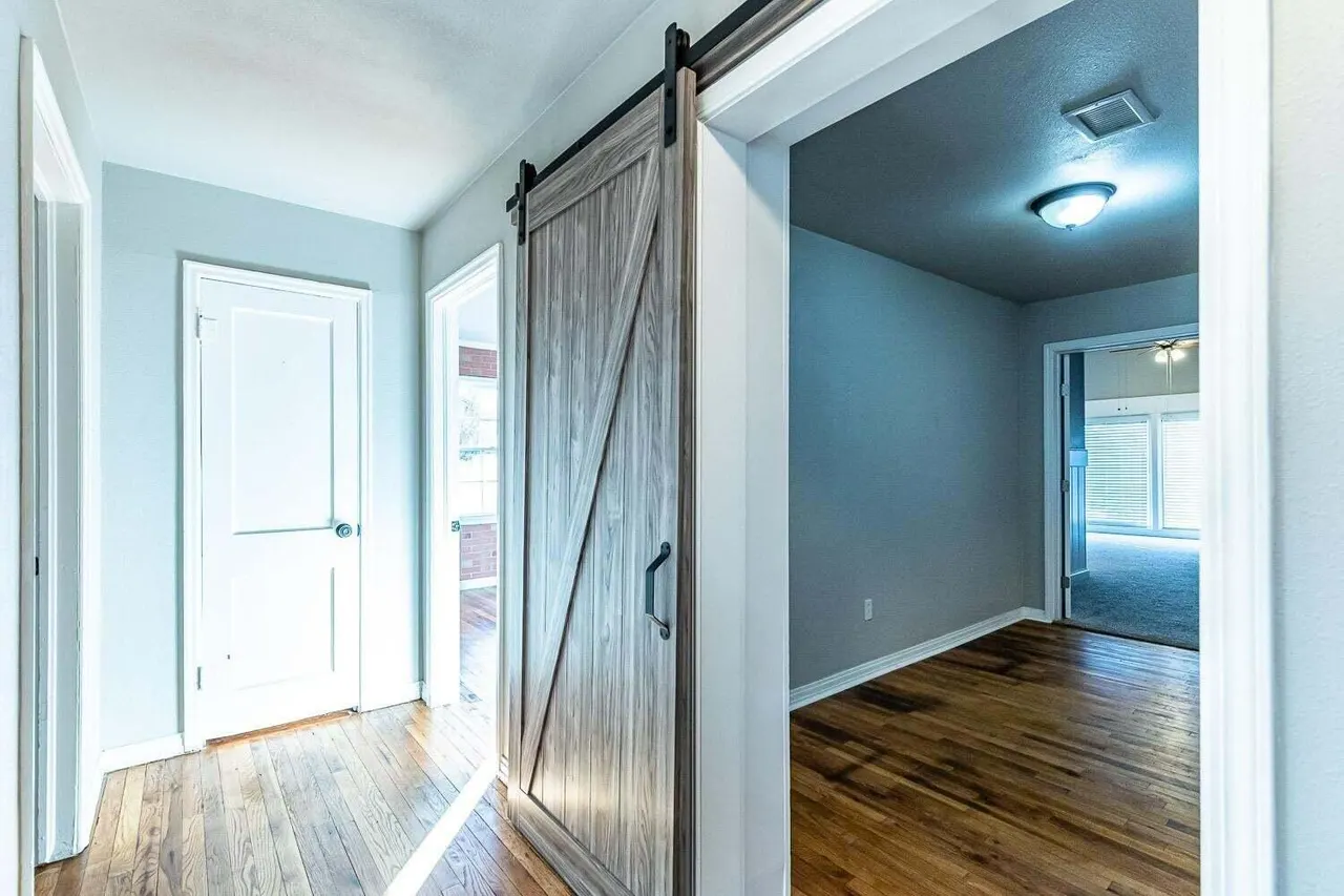 Photo 13 — 2617 31st Street, Lubbock, TX 79410