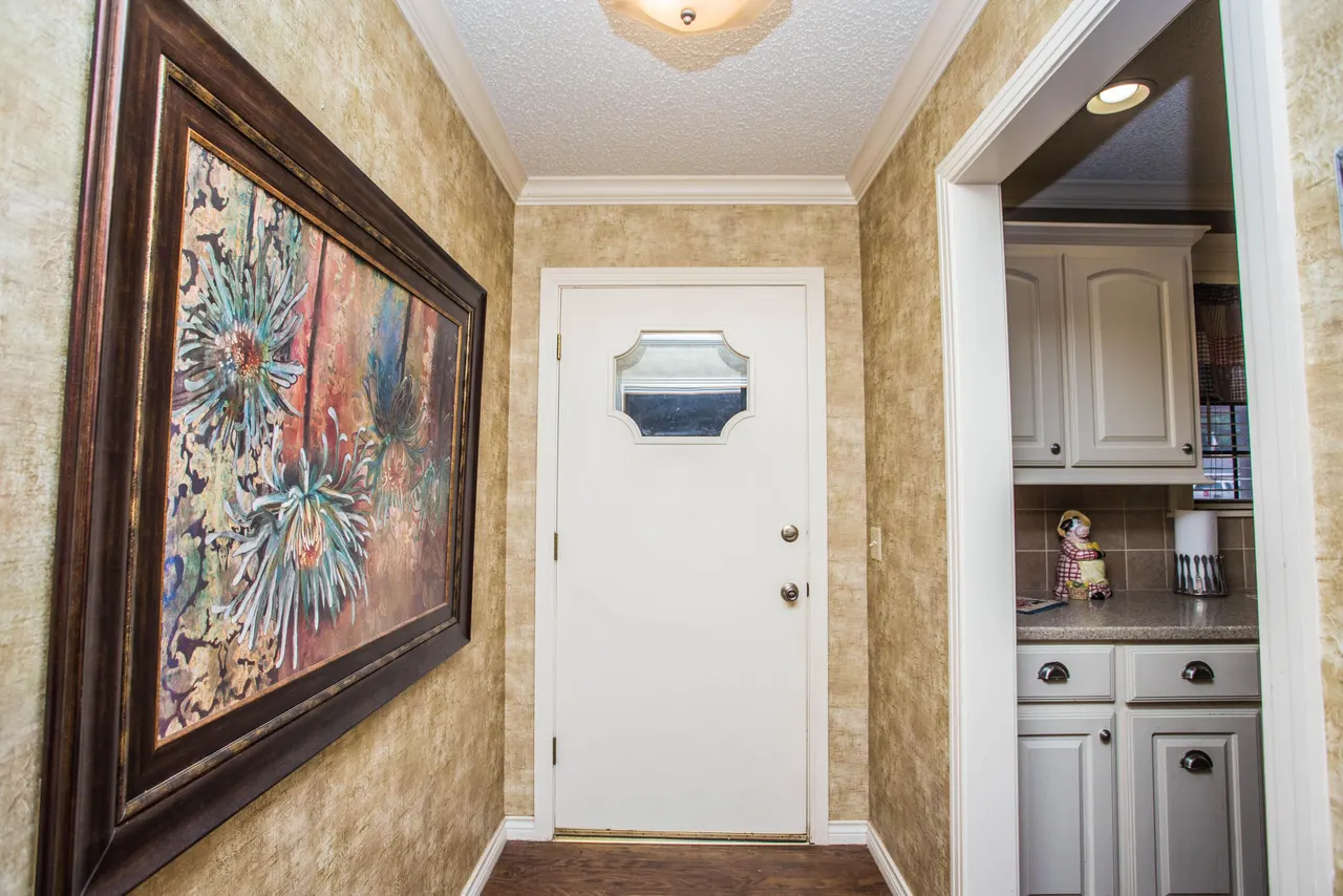 Photo 6 — 1304 Jefferson Drive, Plainview, TX 79072