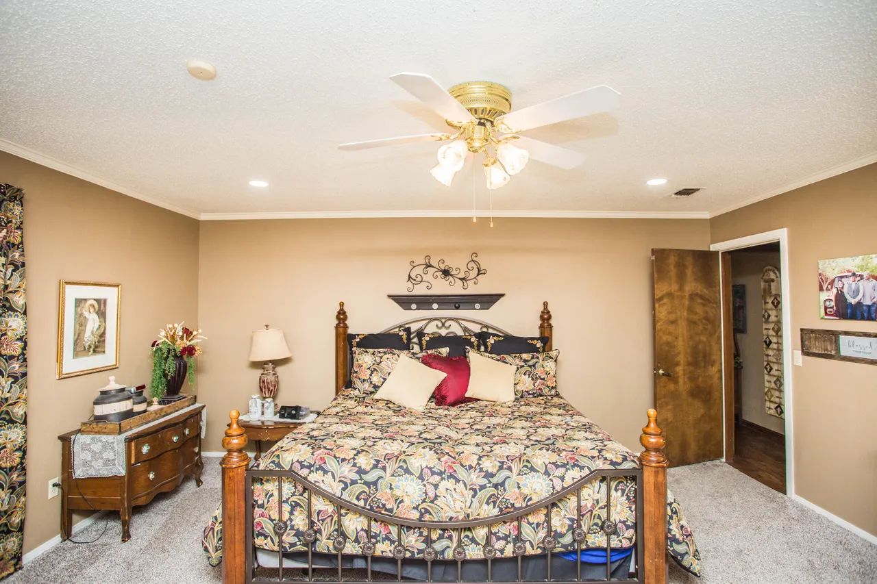Photo 16 — 1304 Jefferson Drive, Plainview, TX 79072