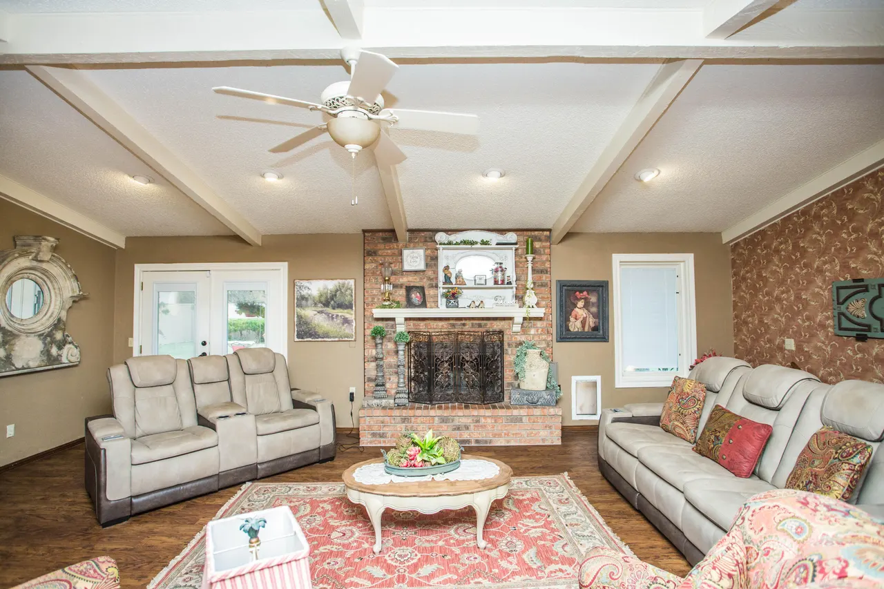 Photo 15 — 1304 Jefferson Drive, Plainview, TX 79072