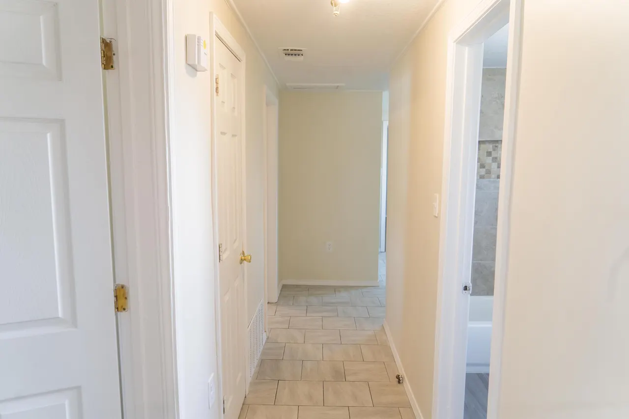 Photo 26 — 402 E 9th Street, Plainview, TX 79072