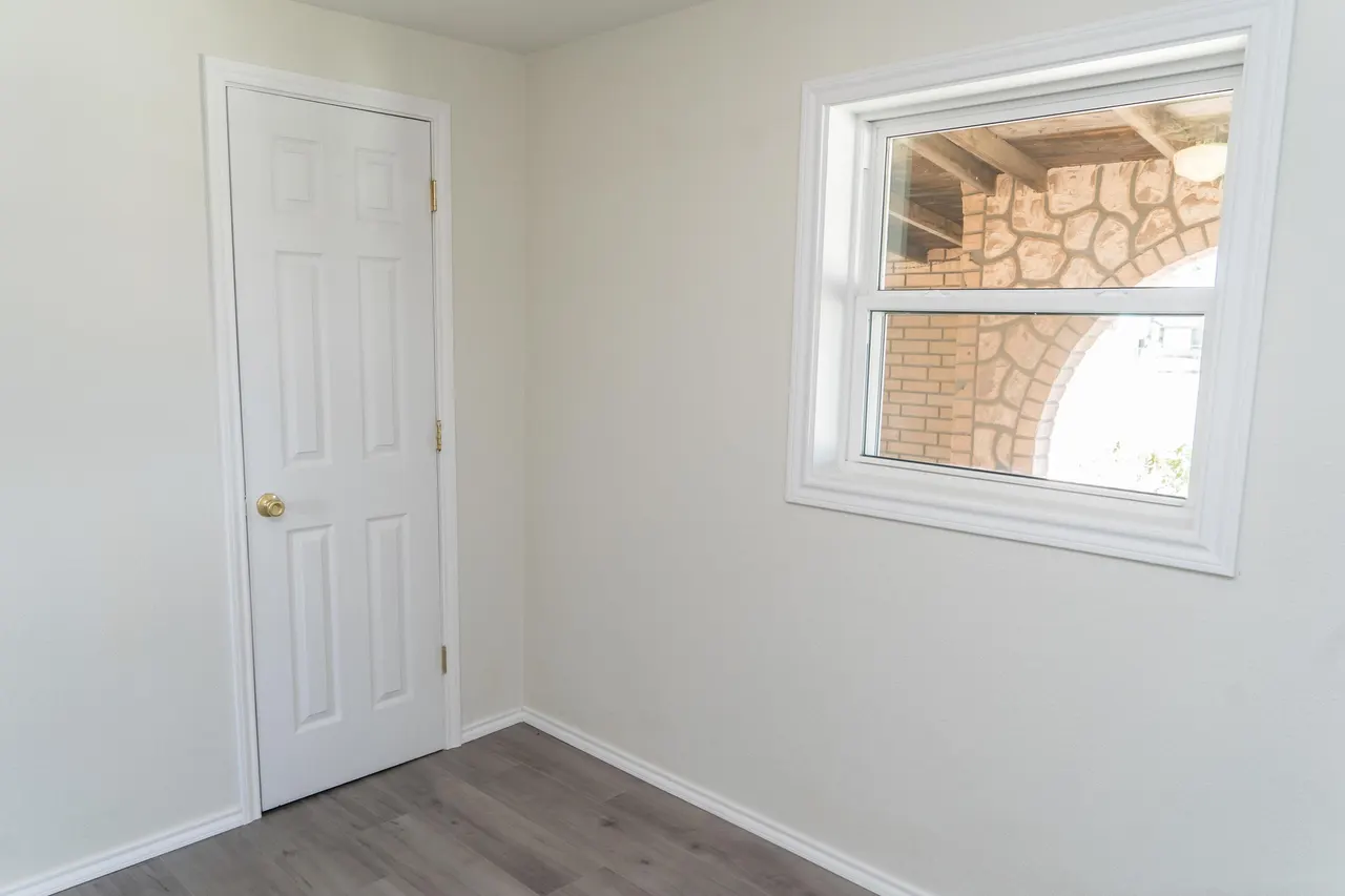 Photo 24 — 402 E 9th Street, Plainview, TX 79072