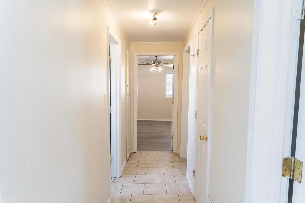 Photo 20 — 402 E 9th Street, Plainview, TX 79072