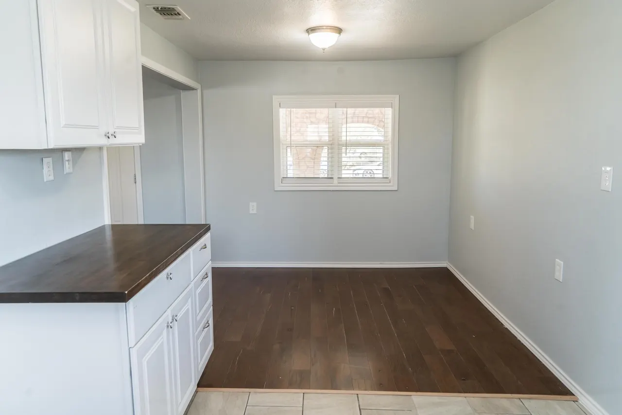 Photo 14 — 402 E 9th Street, Plainview, TX 79072