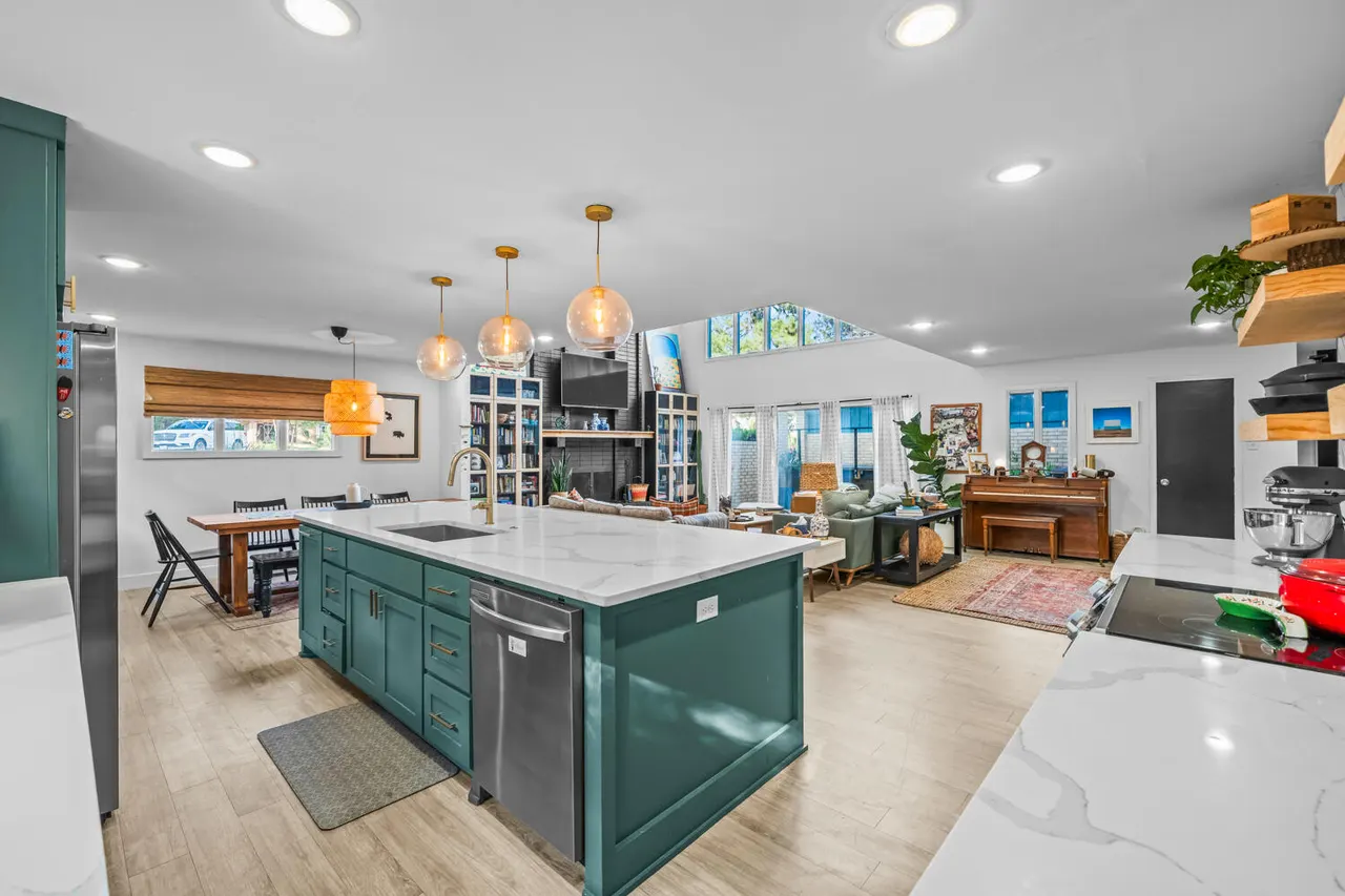 Photo 13 — 3615 68th Street, Lubbock, TX 79413