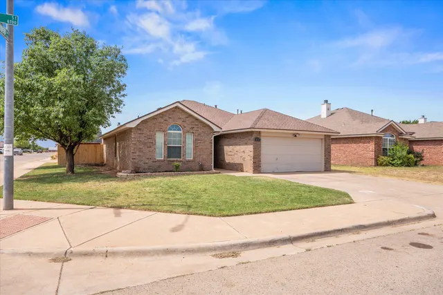 Photo 3 — 6713 9th Street, Lubbock, TX 79416