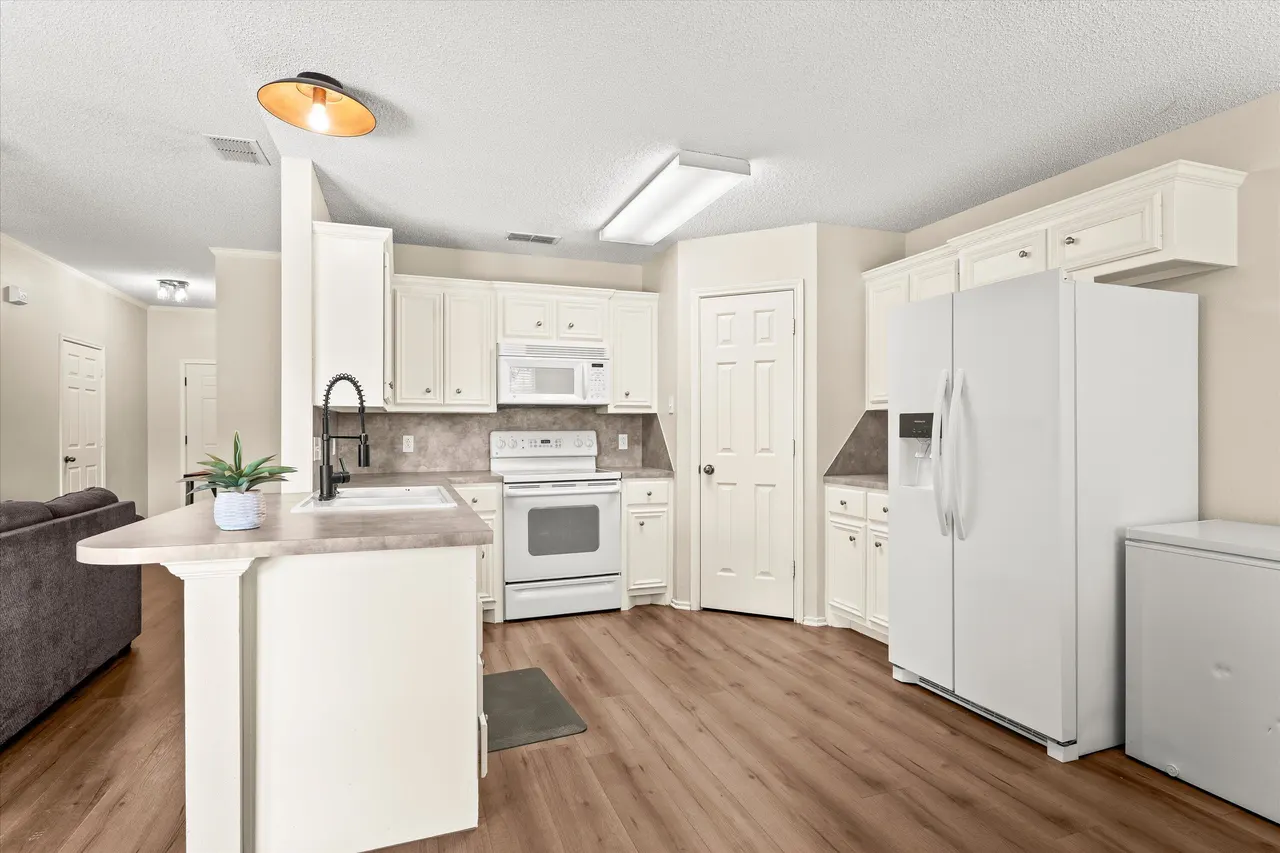 Photo 4 — 6713 9th Street, Lubbock, TX 79416