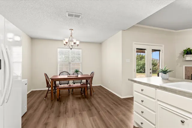 Photo 6 — 6713 9th Street, Lubbock, TX 79416