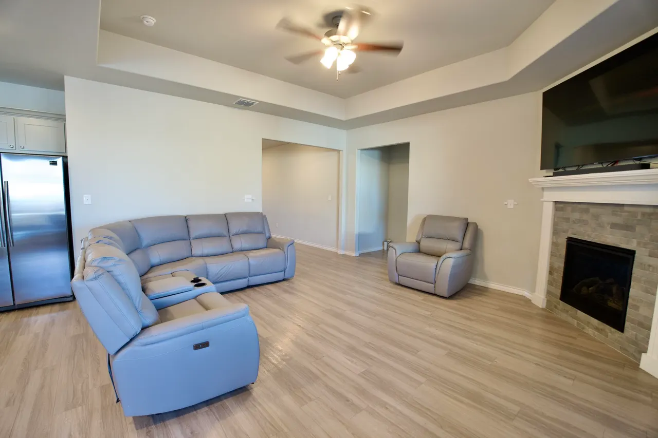 Photo 3 — 5801 Winfield Avenue, Lubbock, TX 79407