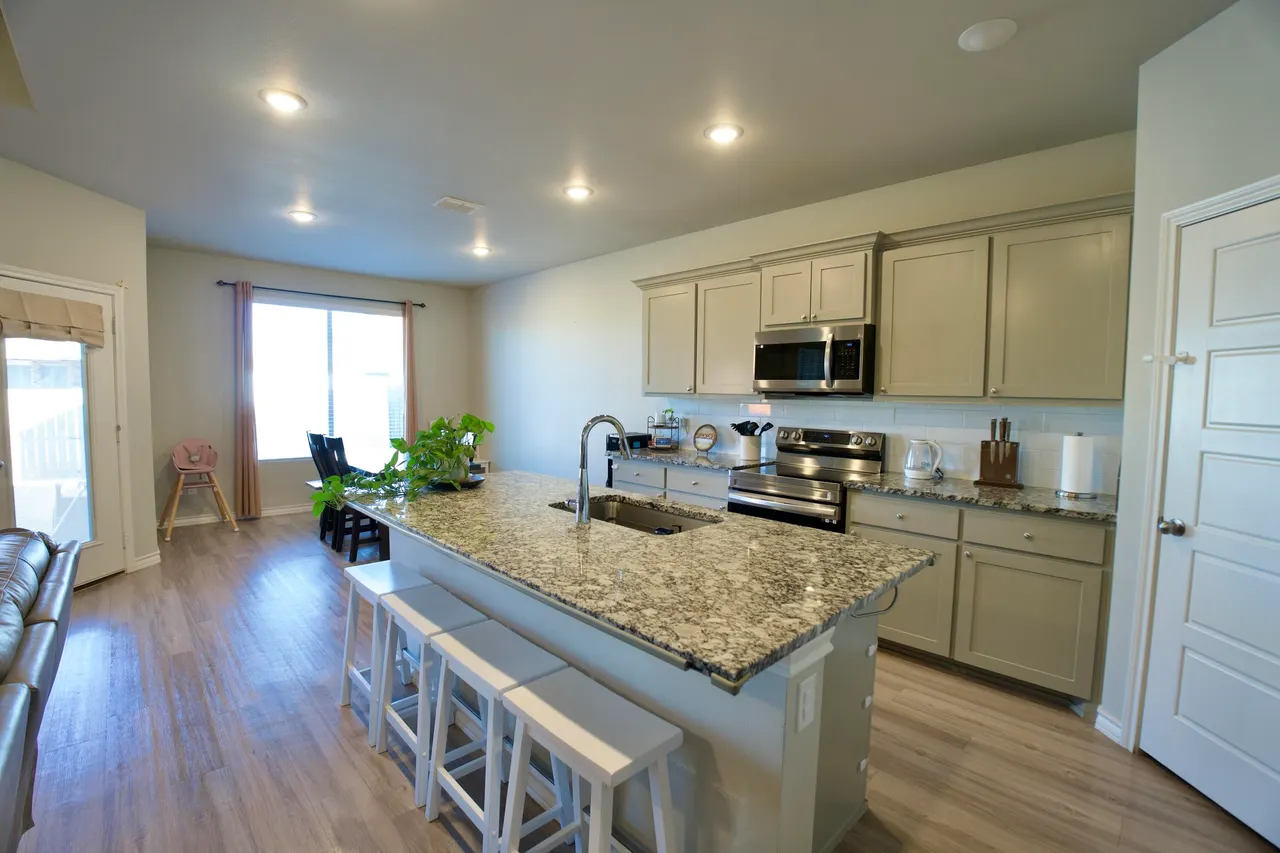 Photo 4 — 5801 Winfield Avenue, Lubbock, TX 79407