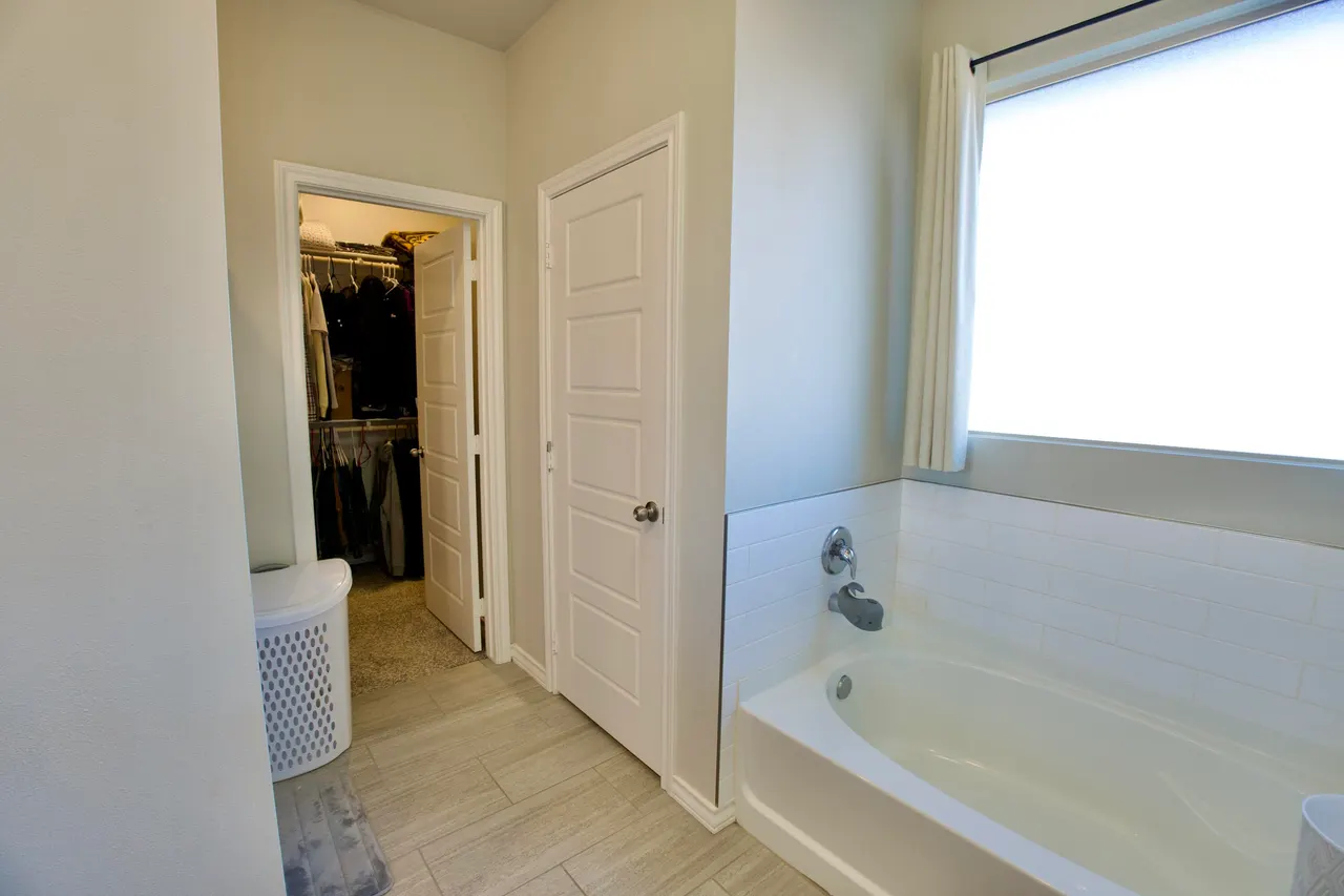Photo 9 — 5801 Winfield Avenue, Lubbock, TX 79407