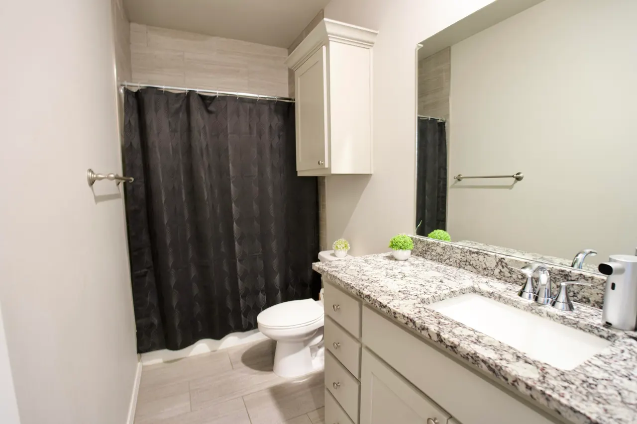 Photo 13 — 5801 Winfield Avenue, Lubbock, TX 79407