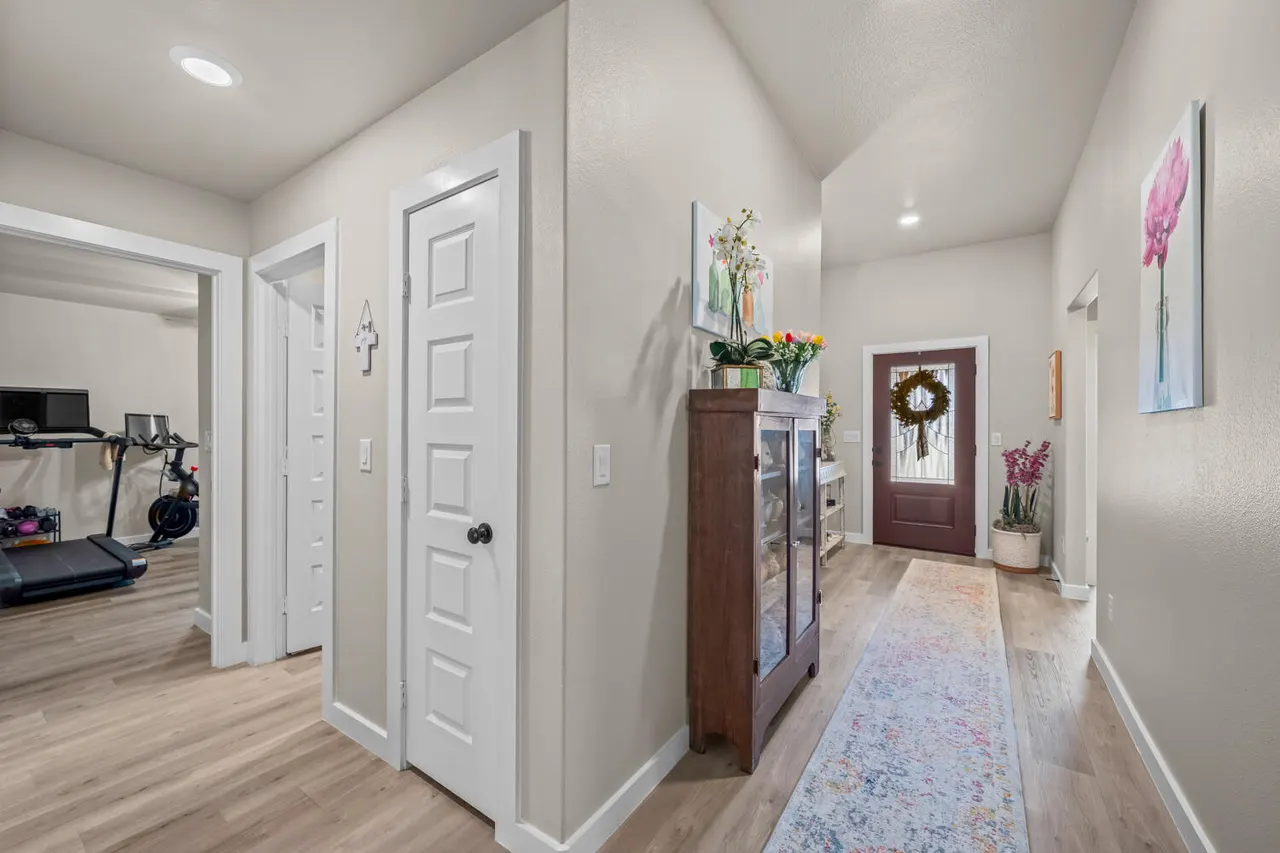 Photo 11 — 2926 Abbeville Avenue, Wolfforth, TX 79382