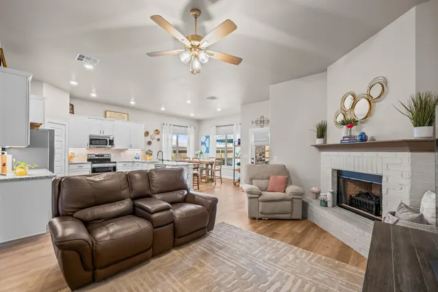 Photo 5 — 2926 Abbeville Avenue, Wolfforth, TX 79382