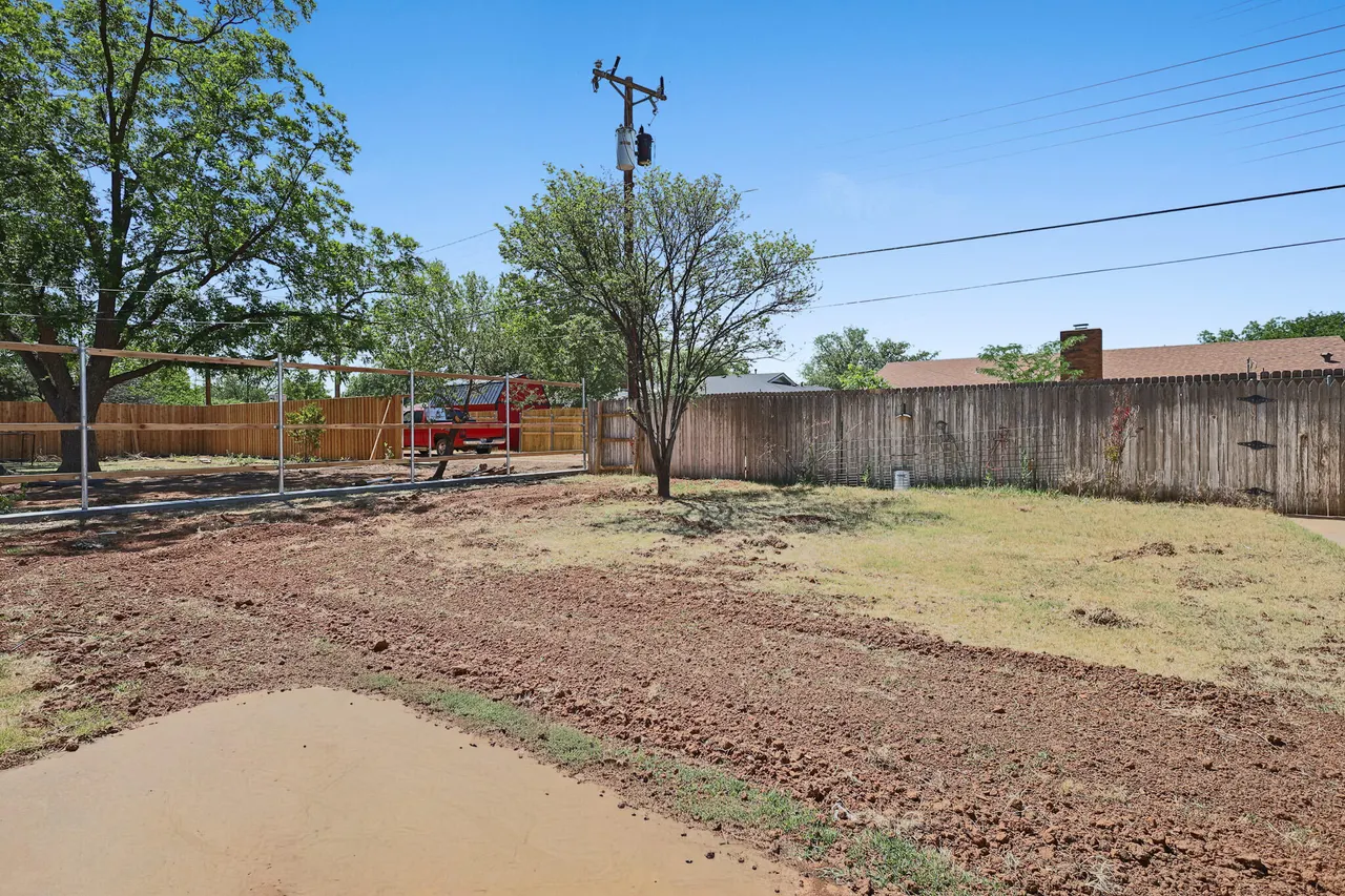Photo 32 — 5519 26th Street, Lubbock, TX 79407