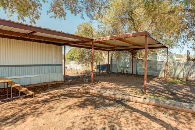 Photo 2 — 9417 N Dixon Avenue, Lubbock, TX 79415