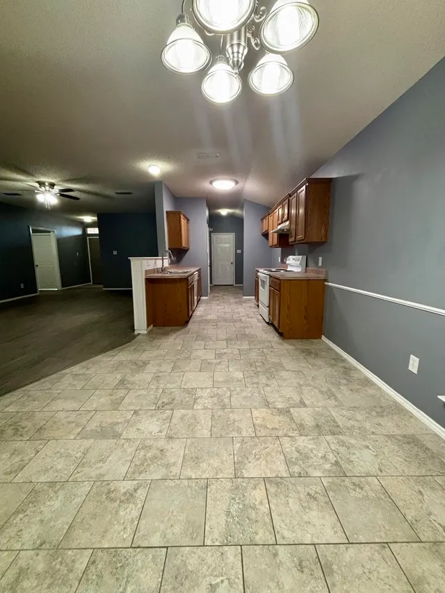 Photo 6 — 524 N Kline Avenue, Lubbock, TX 79416