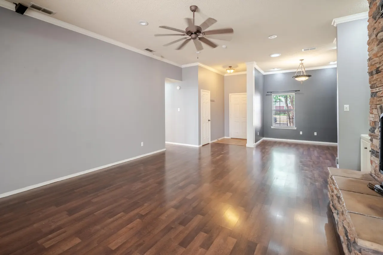 Photo 7 — 6717 7th Street, Lubbock, TX 79416