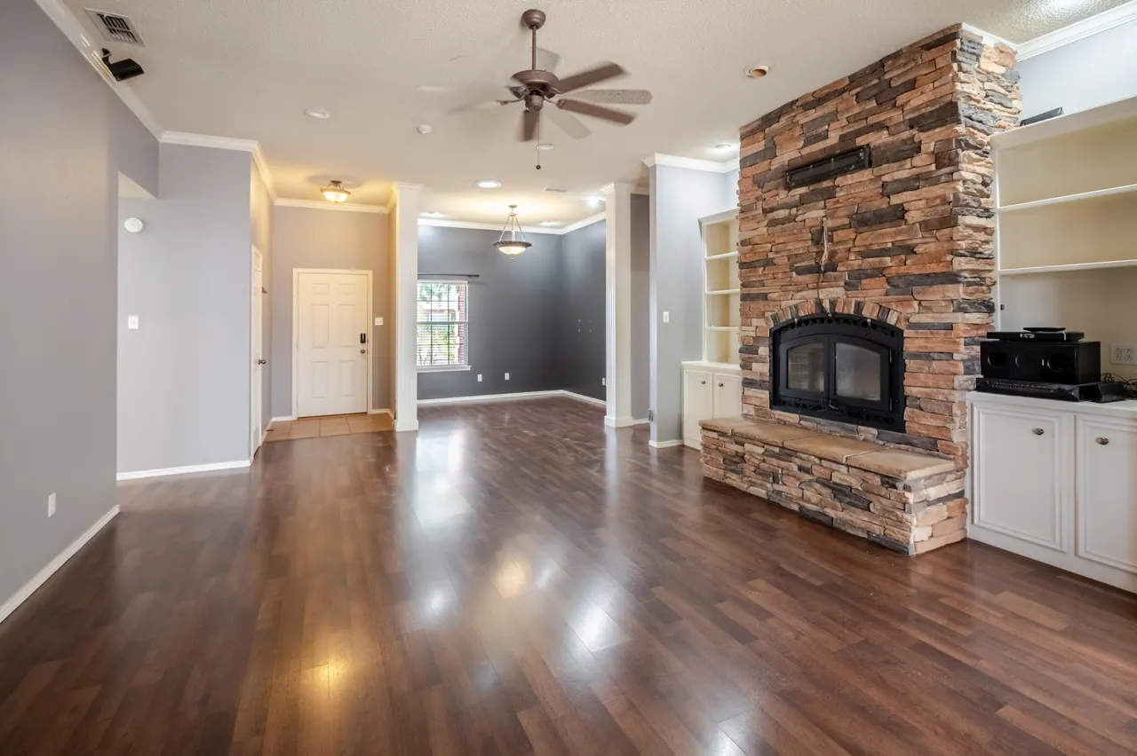 Photo 10 — 6717 7th Street, Lubbock, TX 79416