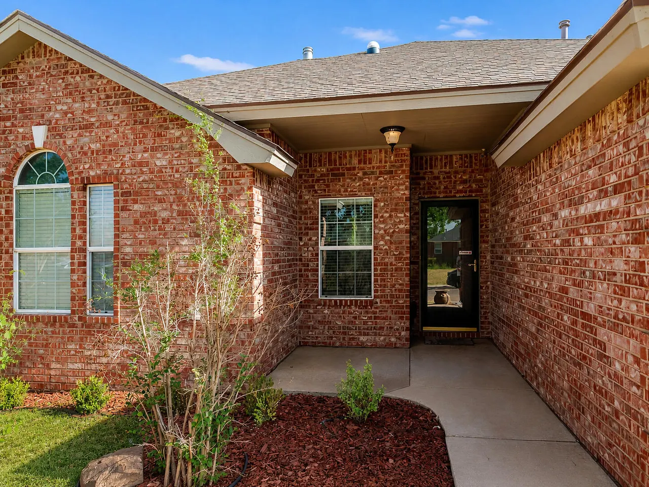 Photo 5 — 6717 7th Street, Lubbock, TX 79416