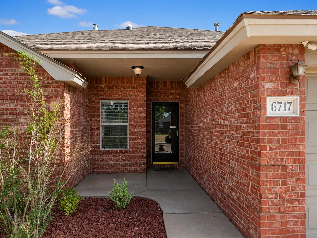Photo 4 — 6717 7th Street, Lubbock, TX 79416