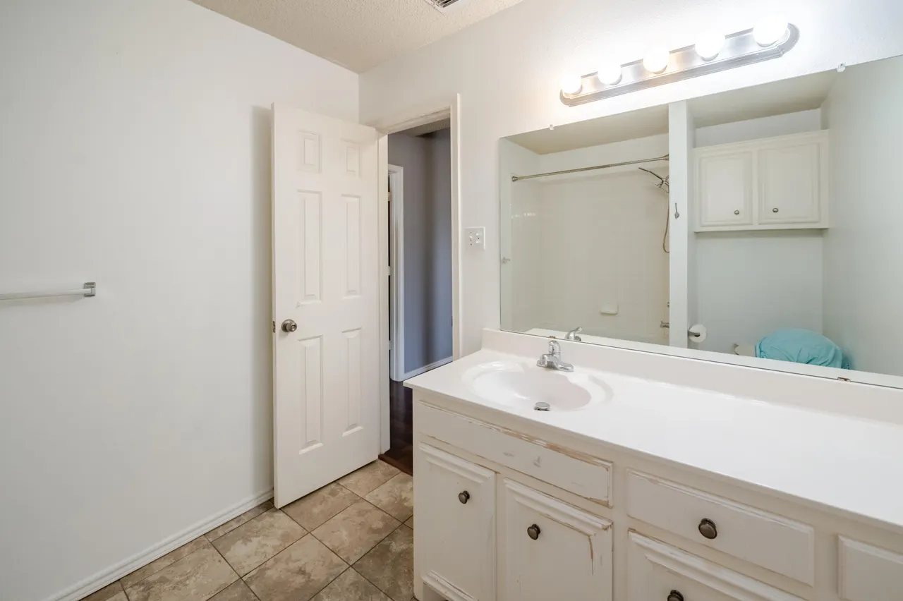 Photo 21 — 6717 7th Street, Lubbock, TX 79416