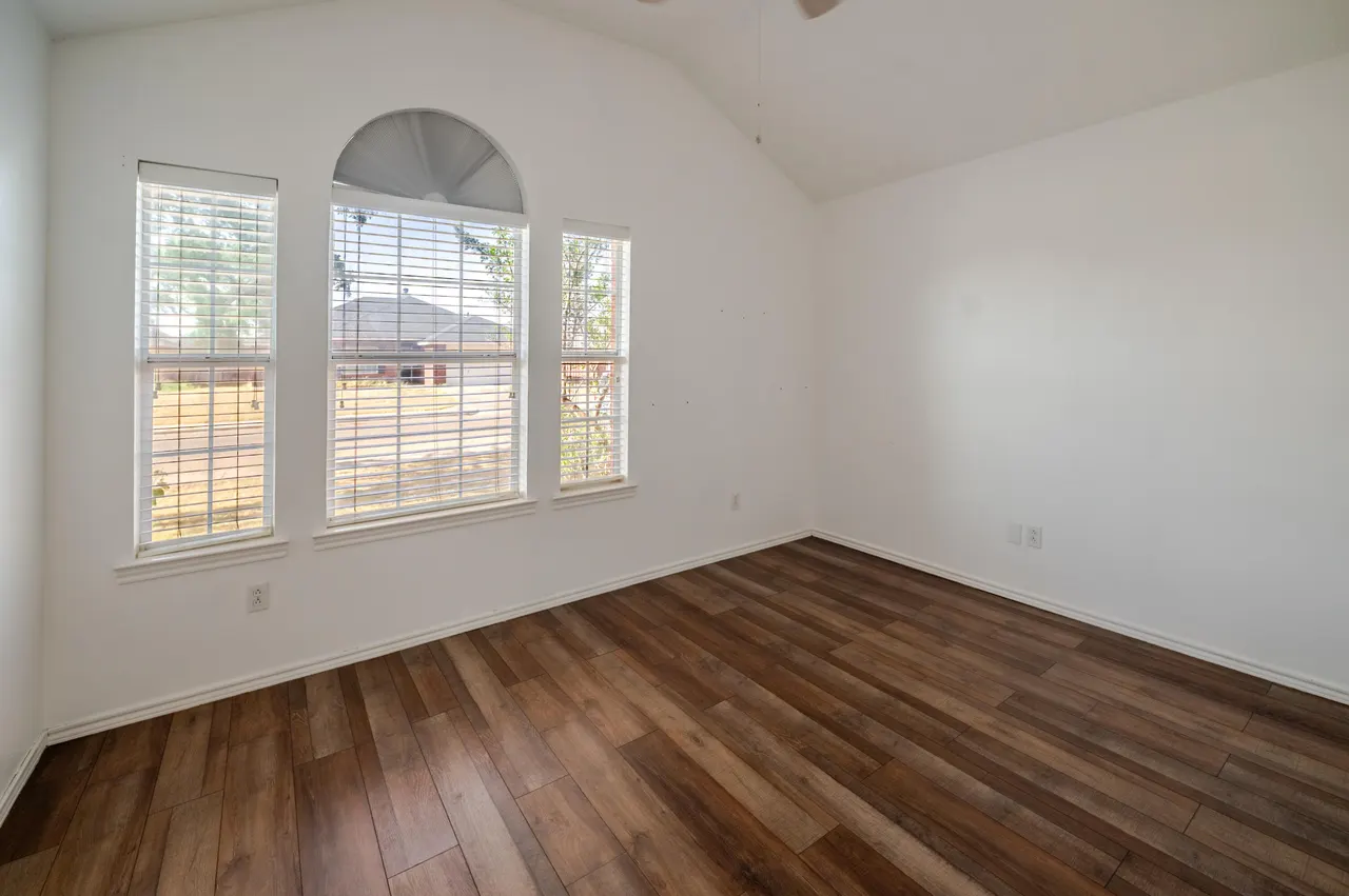 Photo 19 — 6717 7th Street, Lubbock, TX 79416
