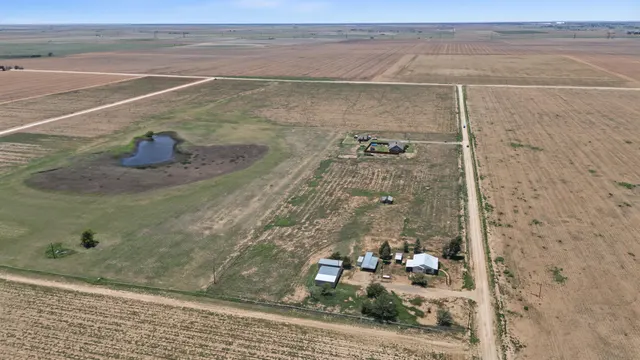 Photo 8 — 6212 Beaver Road, Smyer, TX 79367