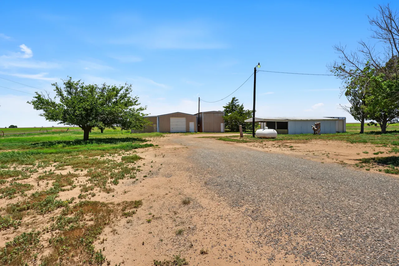Photo 5 — 6212 Beaver Road, Smyer, TX 79367