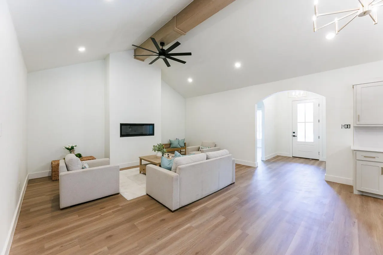 Photo 10 — 4345 N Boston Avenue, Lubbock, TX 79415
