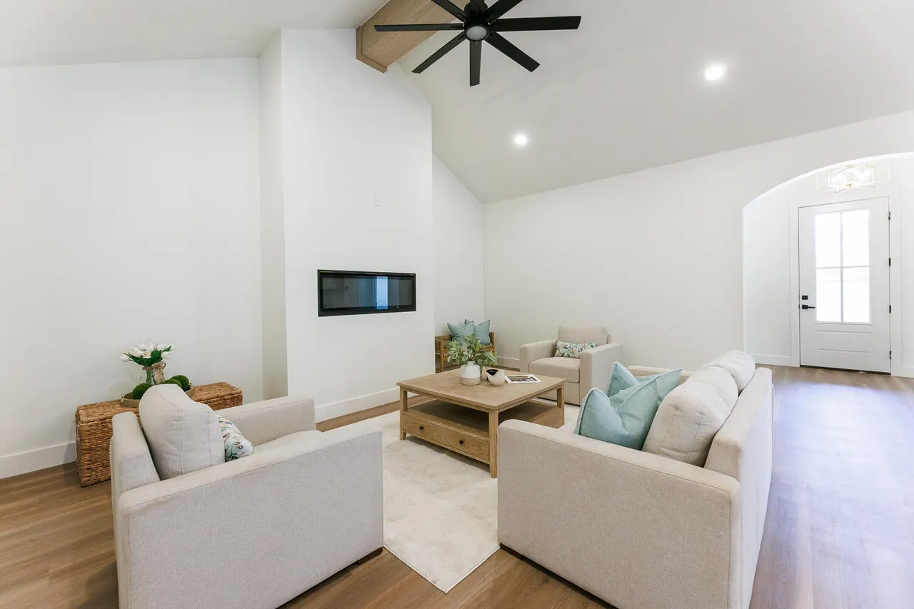 Photo 11 — 4345 N Boston Avenue, Lubbock, TX 79415