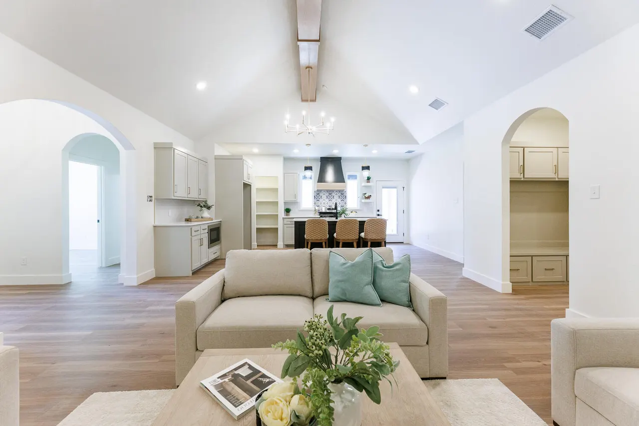 Photo 13 — 4345 N Boston Avenue, Lubbock, TX 79415