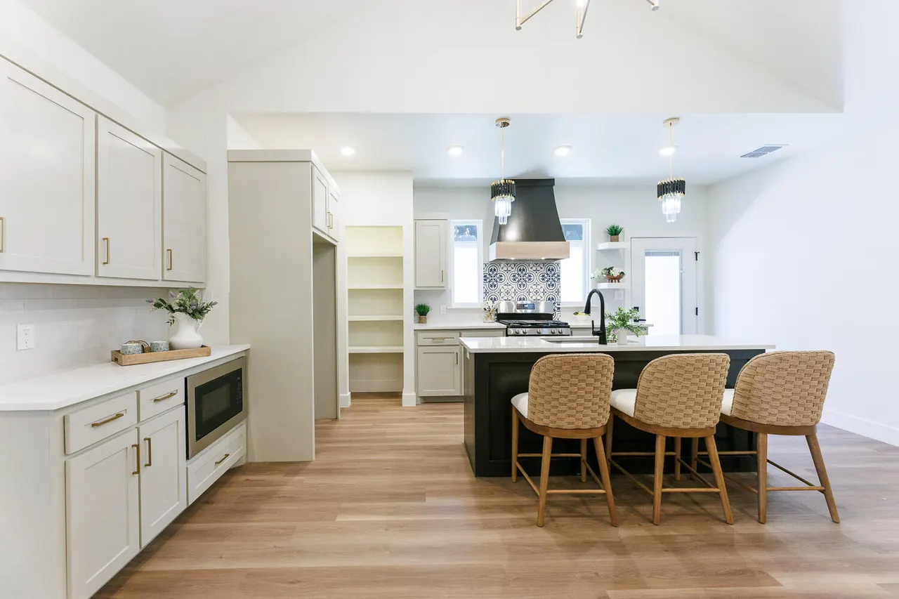 Photo 15 — 4345 N Boston Avenue, Lubbock, TX 79415
