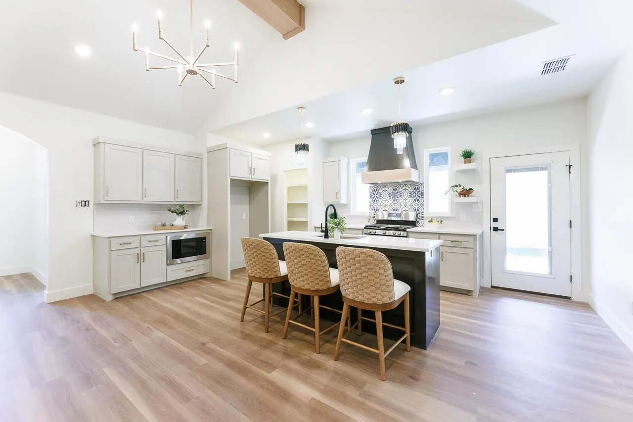 Photo 22 — 4345 N Boston Avenue, Lubbock, TX 79415