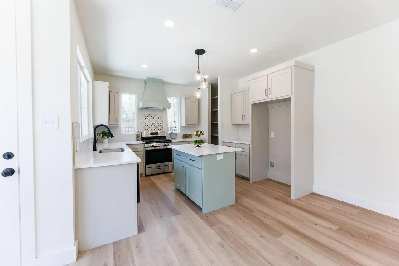 Photo 12 — 4343 N Boston Avenue, Lubbock, TX 79415