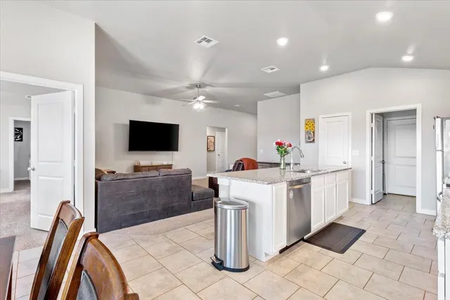 Photo 7 — 2923 Wausau Avenue, Lubbock, TX 79407