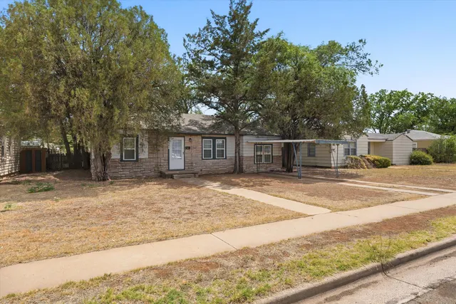 Photo 3 — 3609 32nd Street, Lubbock, TX 79410