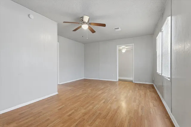 Photo 4 — 3609 32nd Street, Lubbock, TX 79410