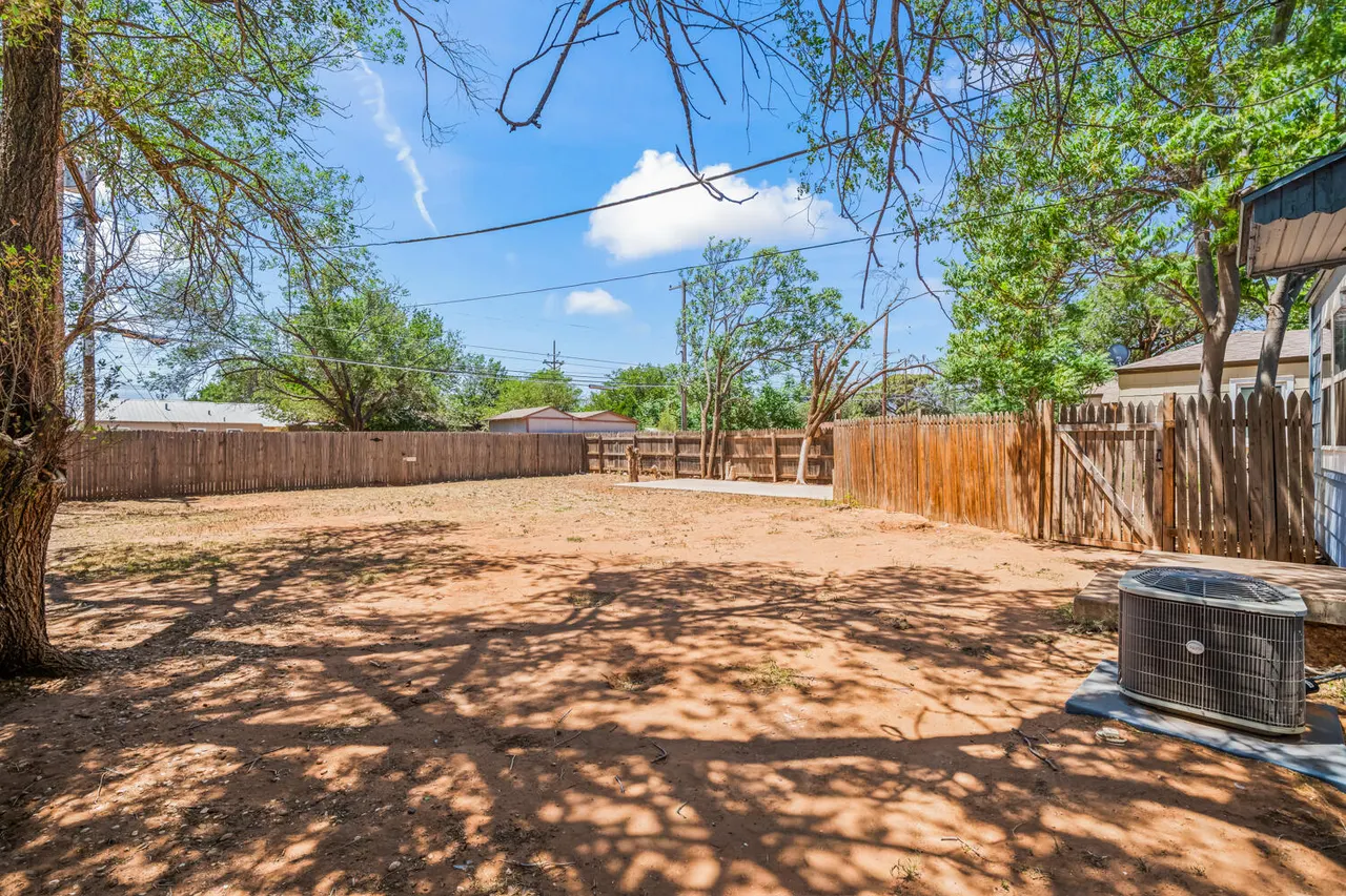 Photo 22 — 2517 41st Street, Lubbock, TX 79413
