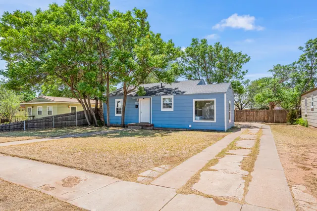 Photo 2 — 2517 41st Street, Lubbock, TX 79413