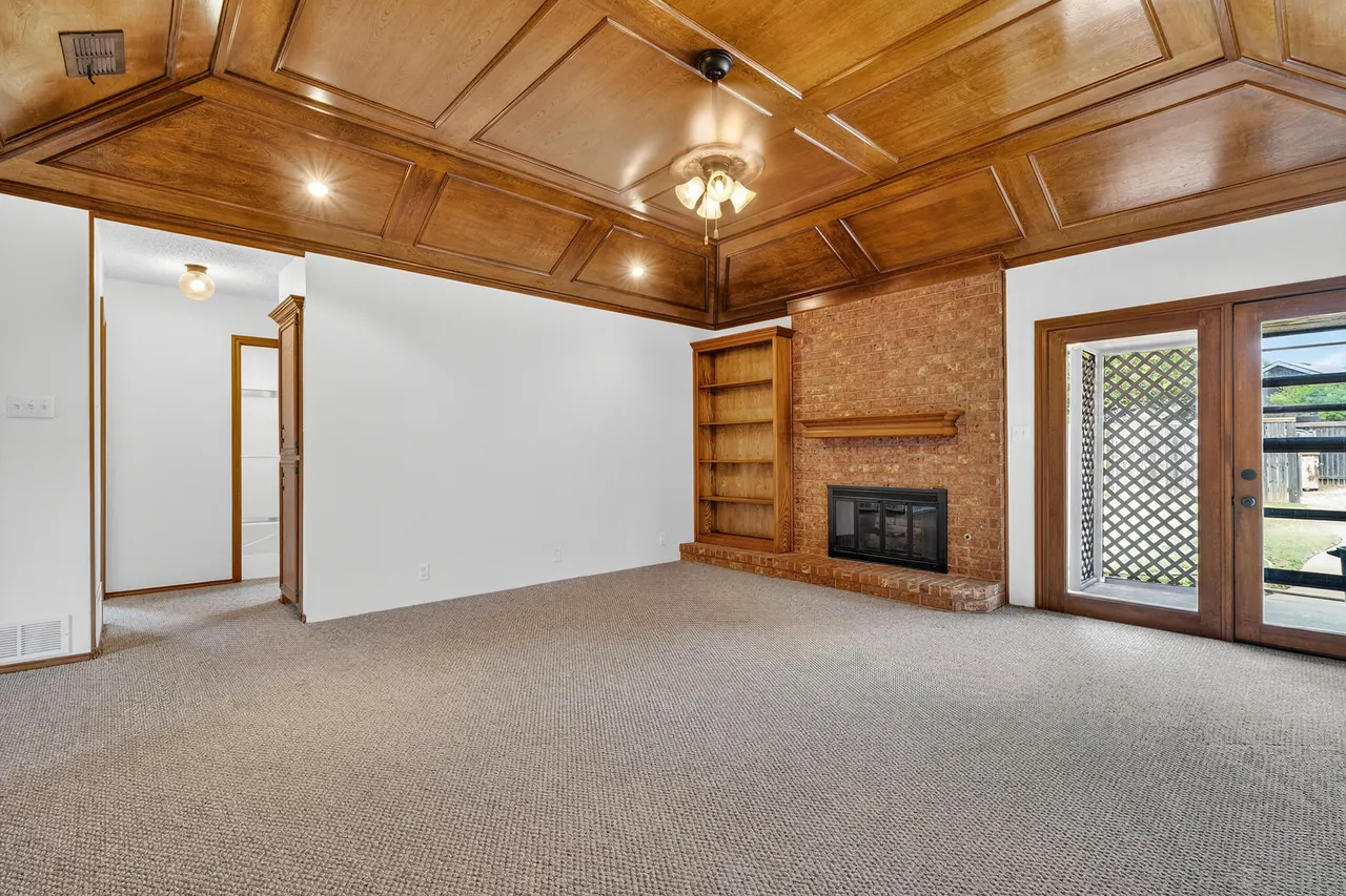 Photo 9 — 8604 Colton Avenue, Lubbock, TX 79424