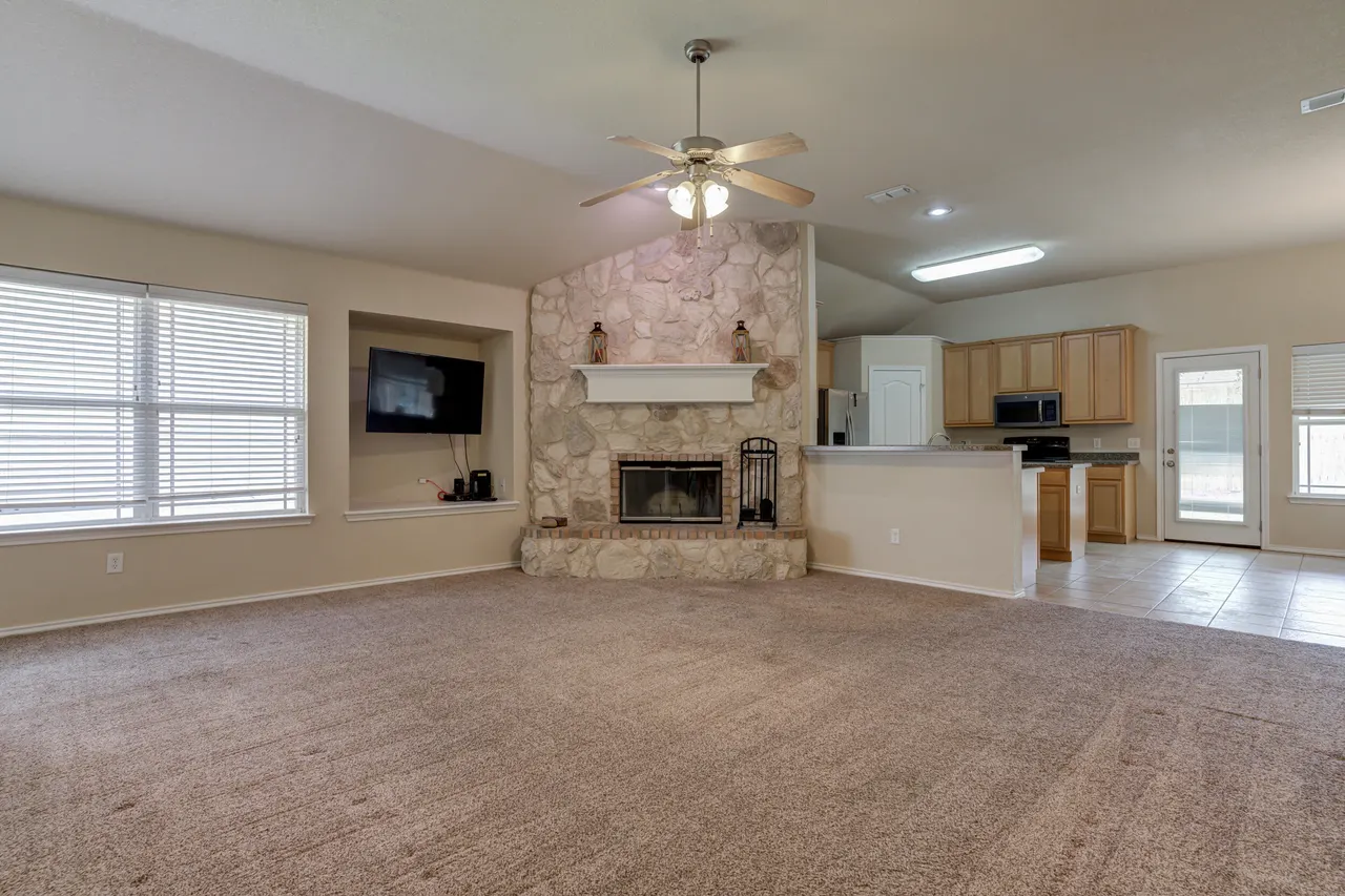 Photo 2 — 6813 35th Street, Lubbock, TX 79407