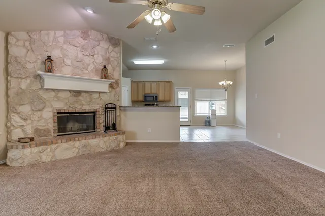 Photo 3 — 6813 35th Street, Lubbock, TX 79407