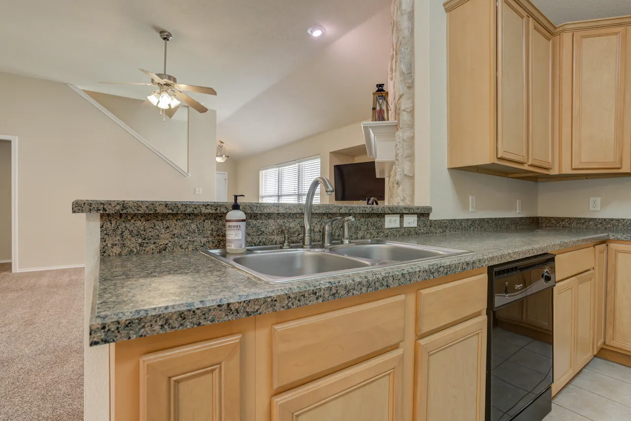 Photo 6 — 6813 35th Street, Lubbock, TX 79407