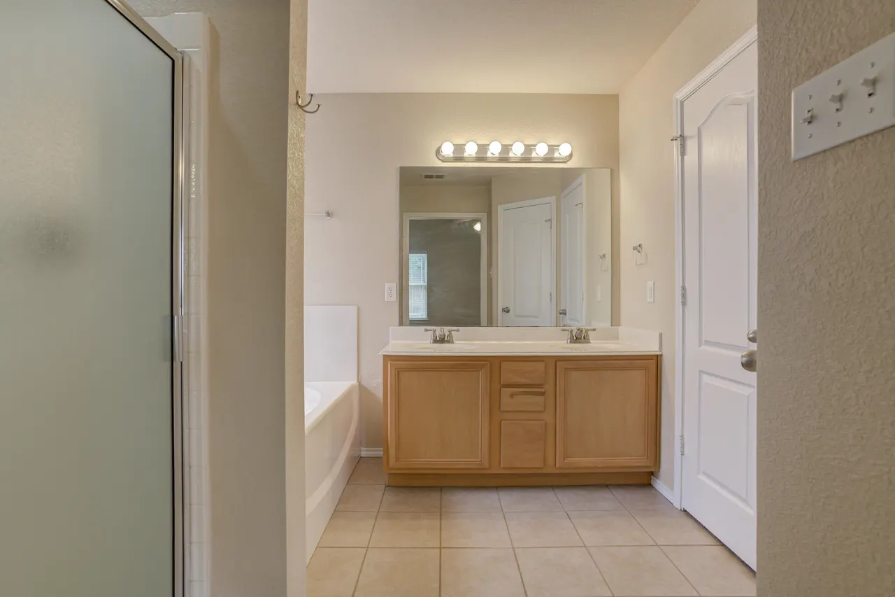 Photo 11 — 6813 35th Street, Lubbock, TX 79407