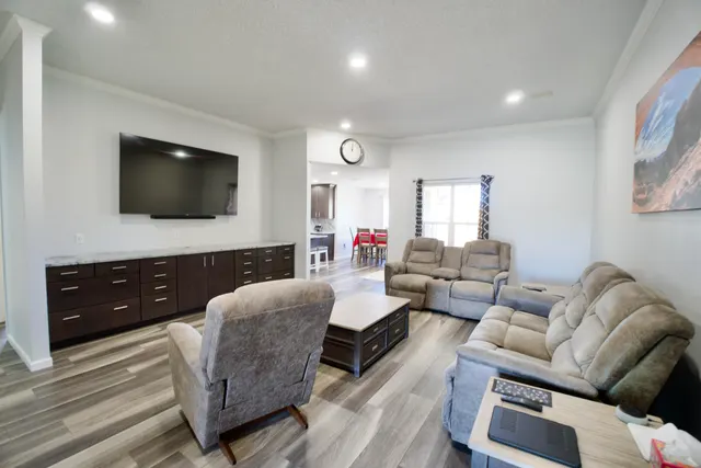 Photo 3 — 6718 9th Street, Lubbock, TX 79416