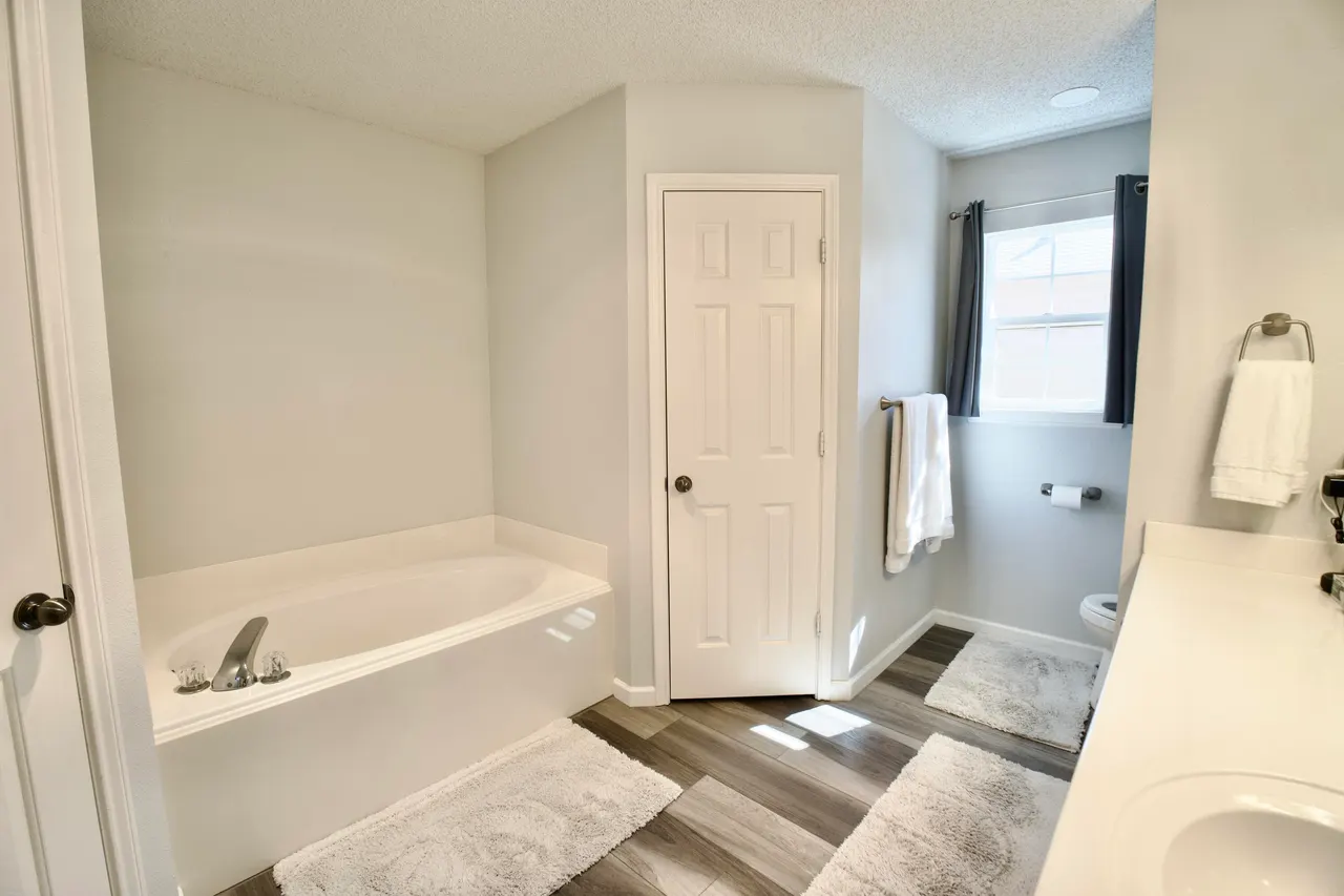 Photo 11 — 6718 9th Street, Lubbock, TX 79416
