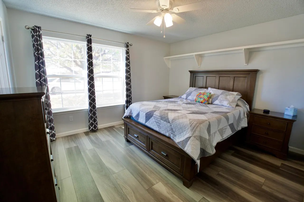 Photo 12 — 6718 9th Street, Lubbock, TX 79416