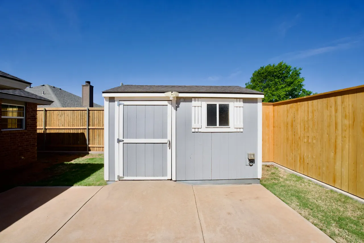 Photo 17 — 6718 9th Street, Lubbock, TX 79416