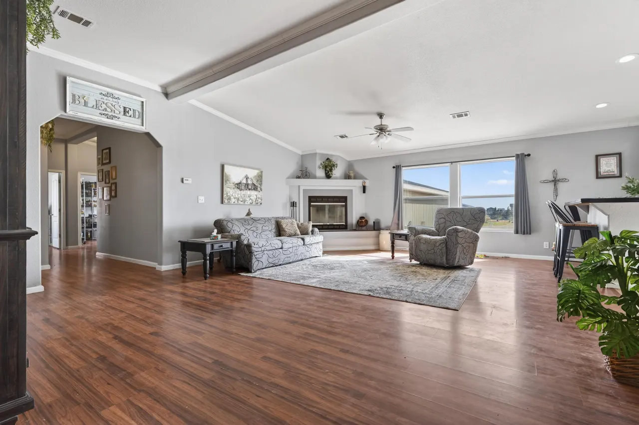 Photo 4 — 9715 County Road 5200 # A-C, Shallowater, TX 79363